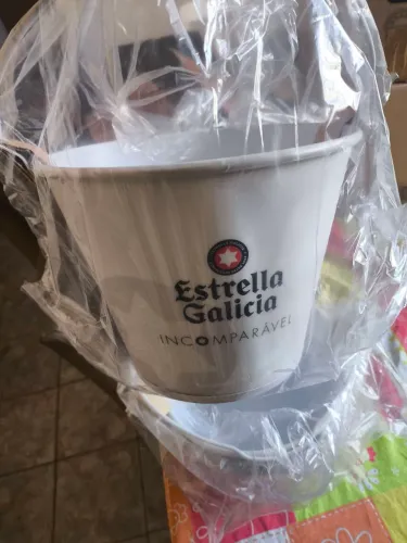 balde  da cerveja Estrella Galicia