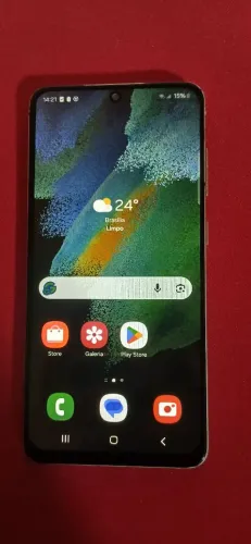 Vendo um Samsung s21 FE em perfeito estado,tudo funcionando perfeitamente. 550 reais.
