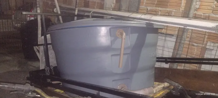 Vende se caixa de água 500li