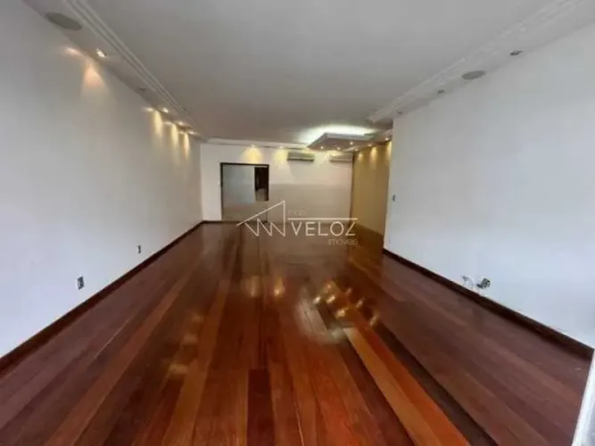 Apartamento - / Residencial / Flamengo