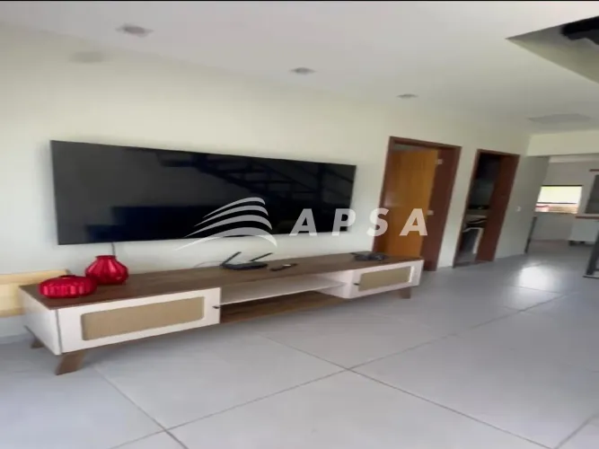 EXCELENTE CASA DÚPLEX, DENTRO DO CONDOMÍNIO FECHADO, MOBILIADA PRONTO PARA MORAR, COM APRO