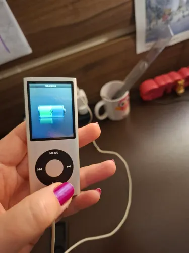 iPod Touch 2ª Geração (8GB) - Clássico Vintage / Perfeito para Colecionadores