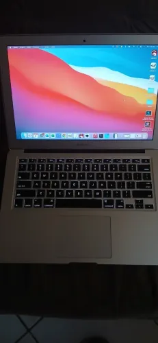 Apple Macbook Air 13-inch (Usado)