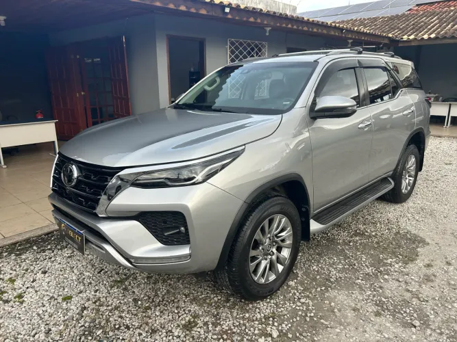 Toyota Hilux SW4 SRX 4X4 2.8 TDI 16V Dies. Aut. 2022