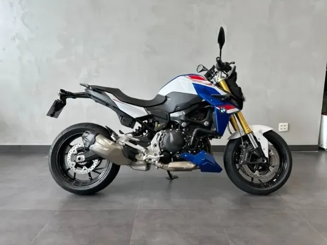 BMW F900 R SPORT PLUS