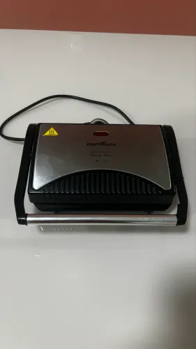 Sanduicheira e Grill Britânia