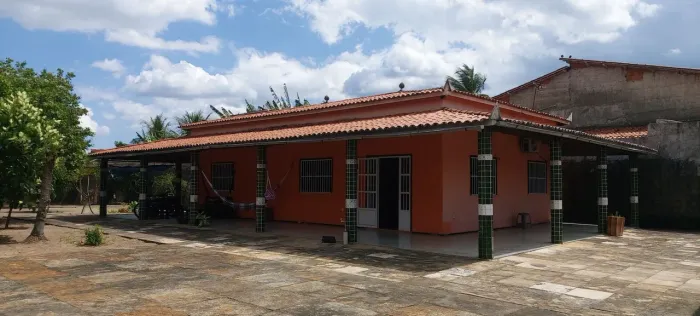 Casa com terreno amplo