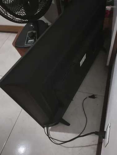 Tv smart 49 polegadas funcionando perfeitamente marca Philips uma marca sensacional