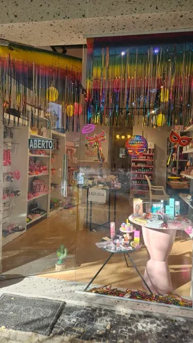 Passo ponto - Loja completa à venda pronta para trabalhar!