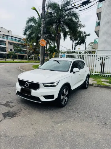 Volvo XC40 XC 40 T-4 Momentum 2.0 190cv FWD 2020