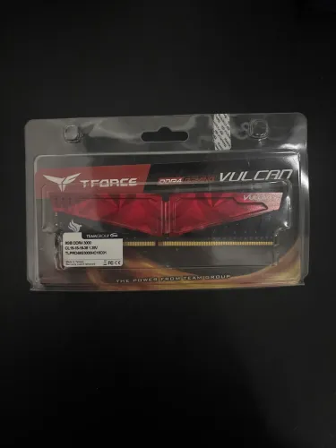 MEMÓRIA RAM 8GB DDR4 T-FORCE VULCAN