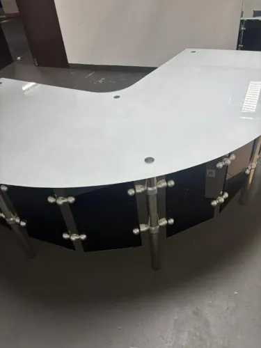 Mesa de Escritório em L com Tampo de Vidro Branco