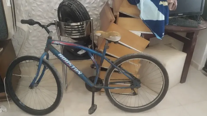 Bicicleta barata pra sair hoje.