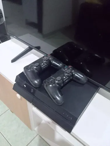 Ps4 com dóis controles original pegando normal obs: problema no HDMI.