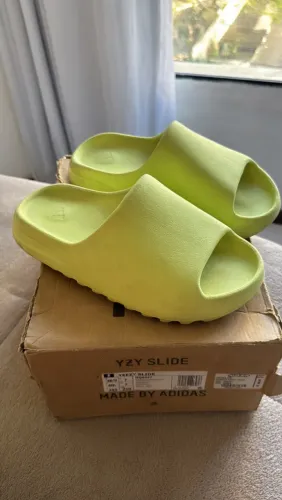 Adidas Yeezy Slide "Glow Green" Original - Tam 38/39 BR (7 US)