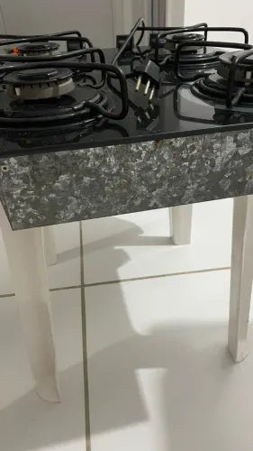Vendo Cooktop a gás - semi novo, sem marcas de uso.