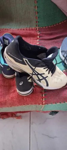 tênis asics 