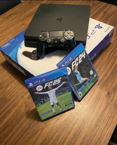 PLAYSTATION 4