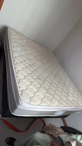 Cama e colchão
