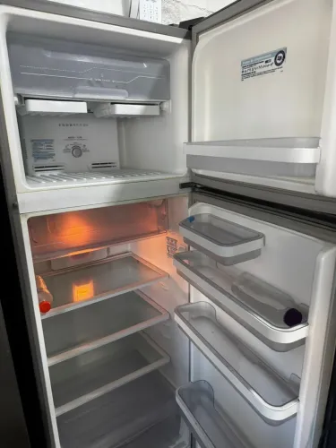Geladeira cinza gelando 350 litros valor 1299 reias