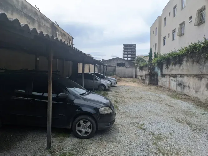 Imóvel para aluguel com 395 metros quadrados em Carlos Prates - Belo Horizonte - MG