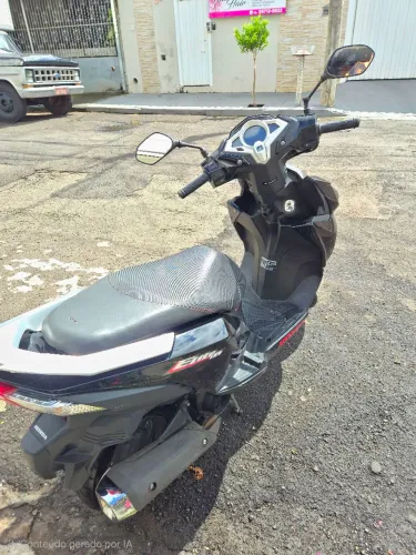 Moto honda Eltie 125 automatica