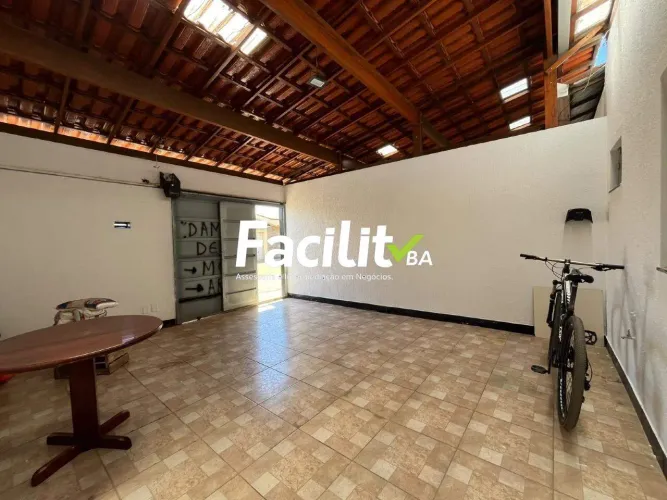 CASA RESIDENCIAL 3/4 DISPONÍVEL PARA LOCAÇÃO.