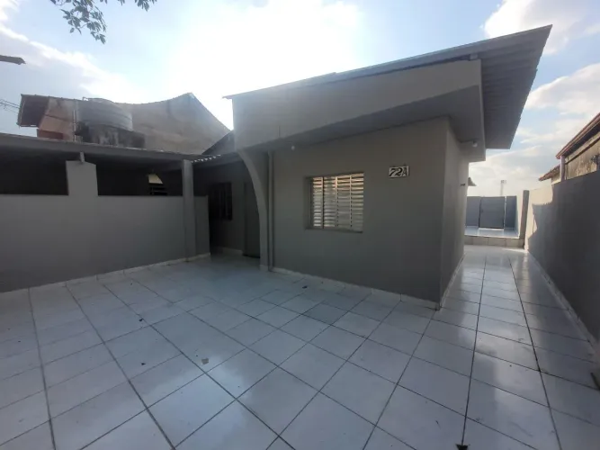 Casa térrea para alugar com 2 quartos FL05