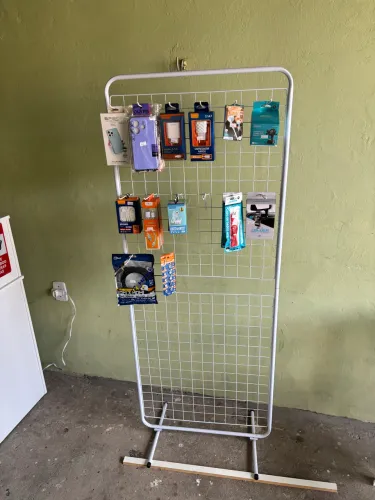 Kit Completo para Loja - Balcão Novo + Expositor de Vidro + Painel Expositor