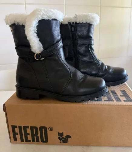 Bota Infantil com couro impermeável para neve
