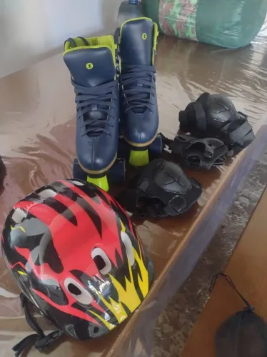 Vendo Patins retro barato R$200