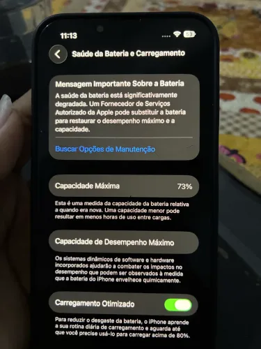 iPhone 13 em perfeito estado.