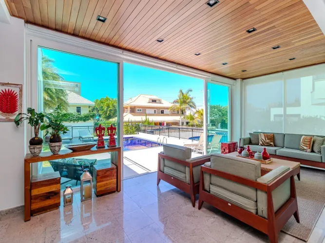 Casa de 610m² no Condomínio Vivendas do Atlântico em Balneário Camboriú