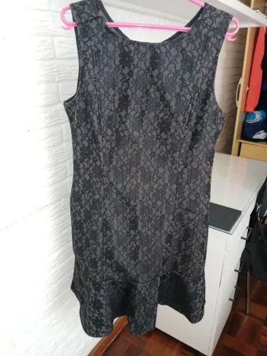 Vestido preto curto G