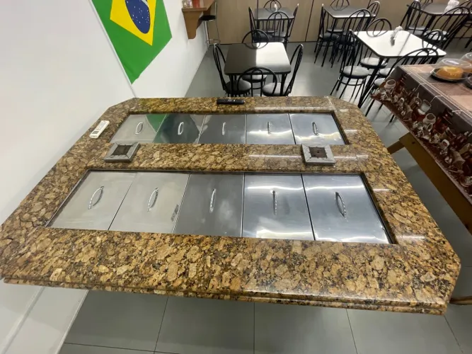 Buffet quente 10 Cubas 220W de mármore