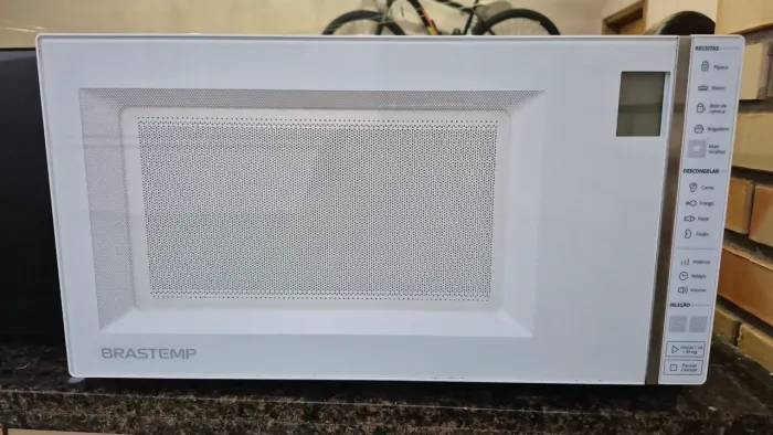 Forno de micro-ondas Brastemp, 32 litros