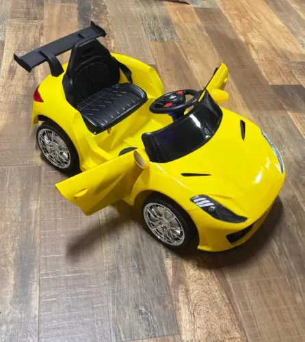 Carro Elétrico Infantil C/ Controle Remoto 12V