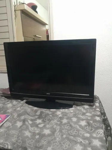 Vendo TV 32 LCD com antena e receptor