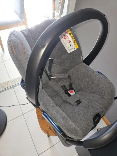 Bebê Conforto Maxi-Cosi Citi com Base - Cinza