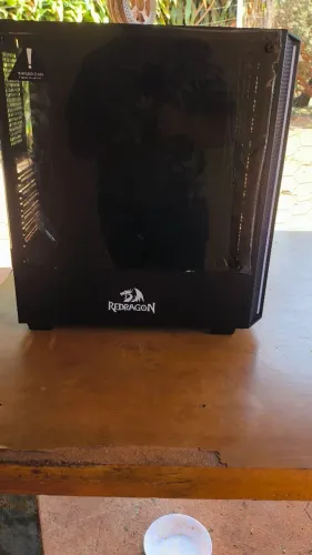 Vendo gabinete redragon nunca usado