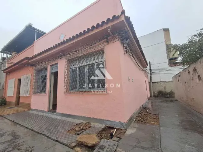 Casa de Vila : / Residencial / Olaria