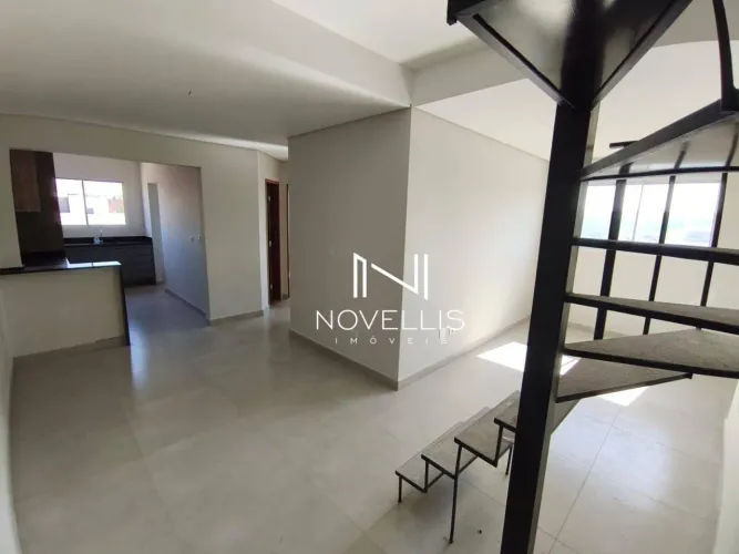Cobertura com 3 dormitórios para alugar, 119 m² por R$ 4.602/mês - Jardim Coleginho - Jaca
