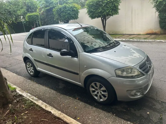 Citroen C3 GLX 1.4/ GLX Sonora 1.4 Flex 8V 5P 2010