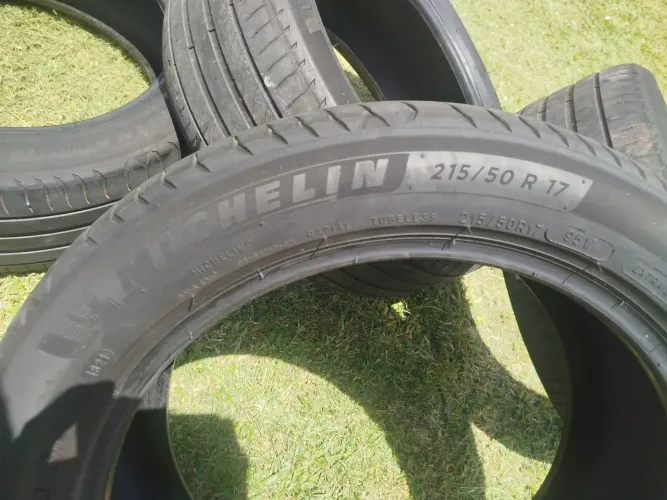 Pneu Michelin 215/50r17