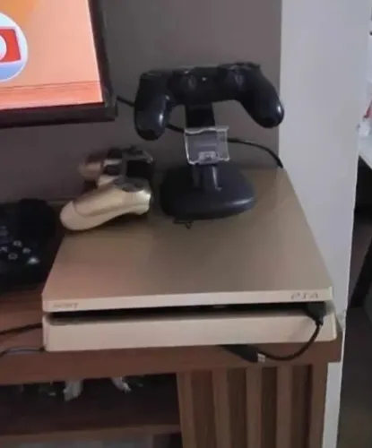 PS4 dourado 1tb edição especial