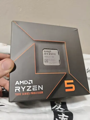 Processador Ryzen 5 7600 | AM5 6 Núcleos - 12 Threads