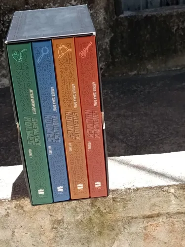 Box de livros do Sherlock Holmes