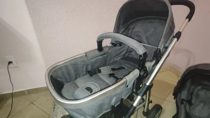 Carrinho + Bebê conforto + base para veículo - Travel System Epic Lite Trio