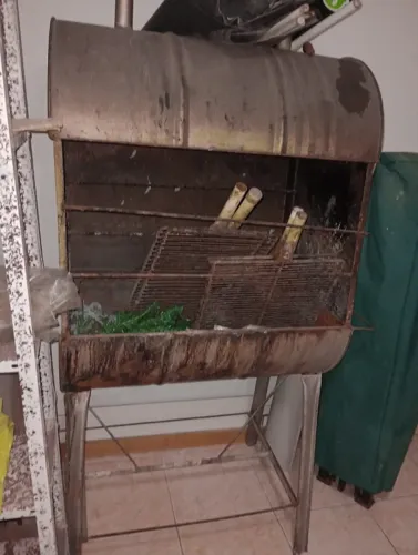 Churrasqueira - FRANGO ASSADO