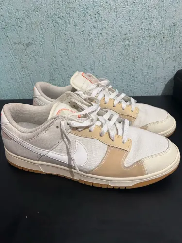 DUNK LOW SB BEGE BRANCO TAMANHO46